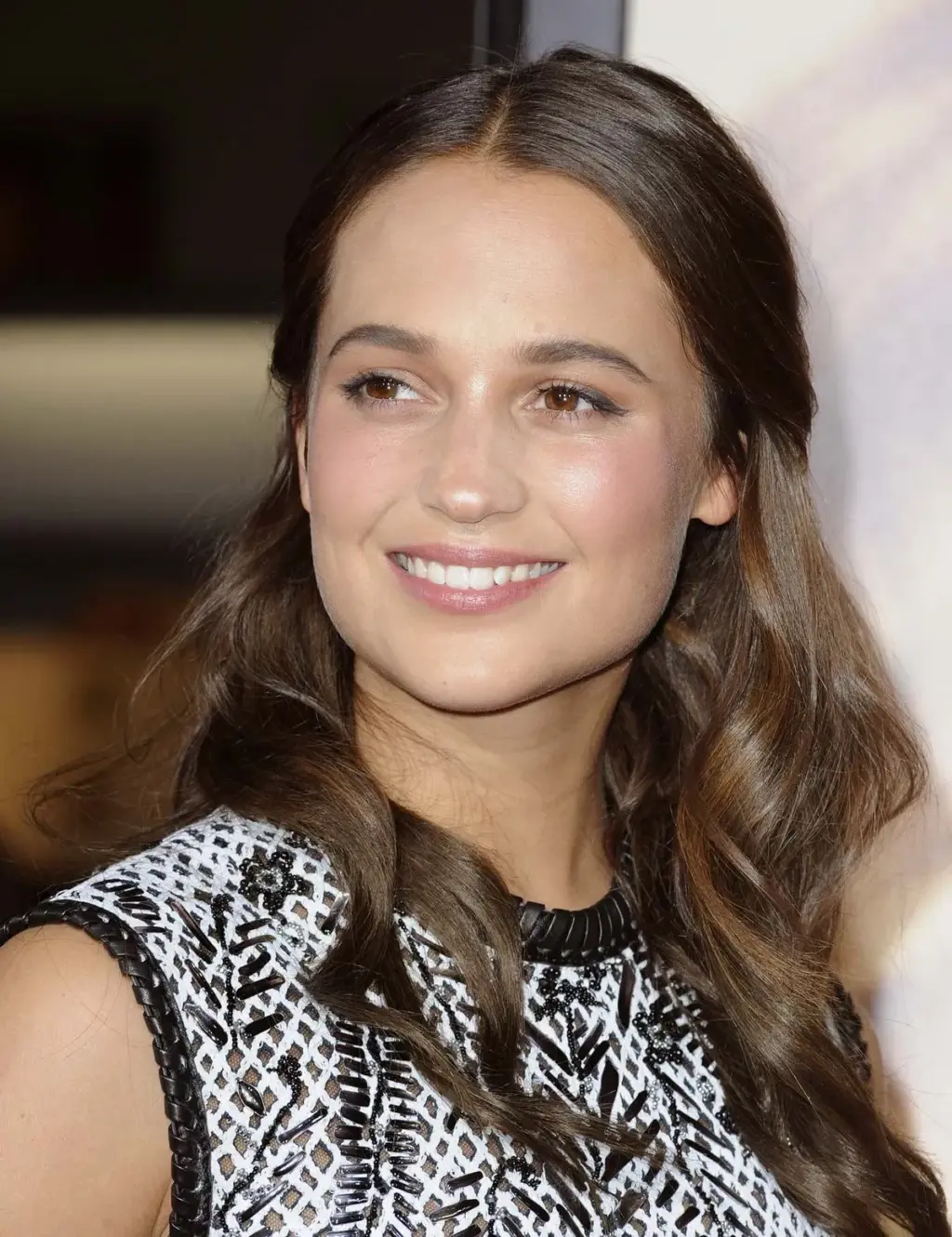 alicia vikander — DE news