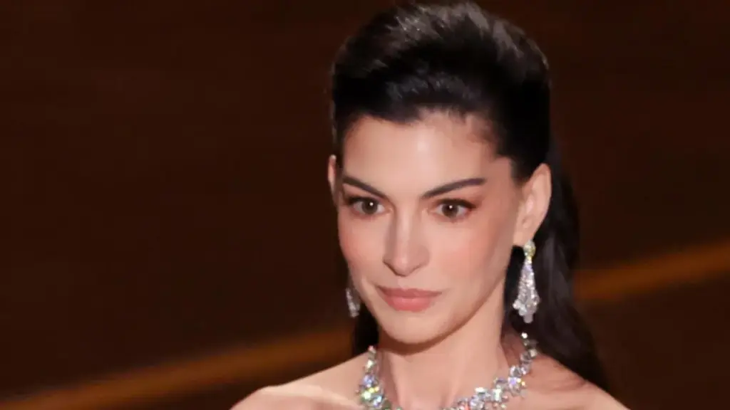 anne hathaway — DE news