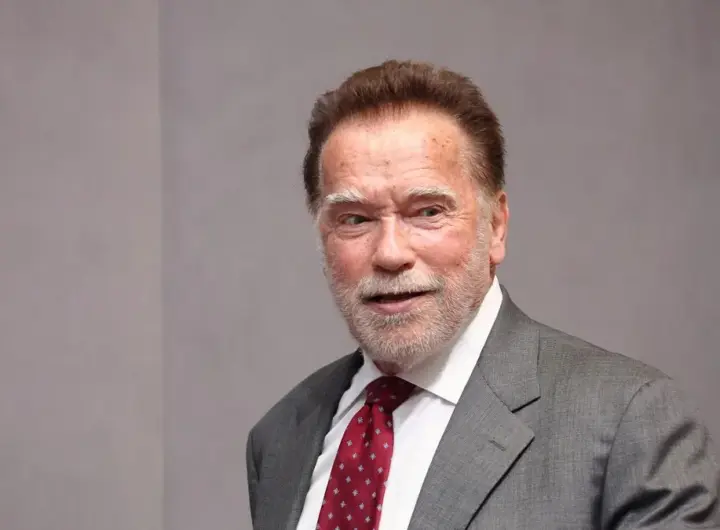 arnold schwarzenegger — DE news