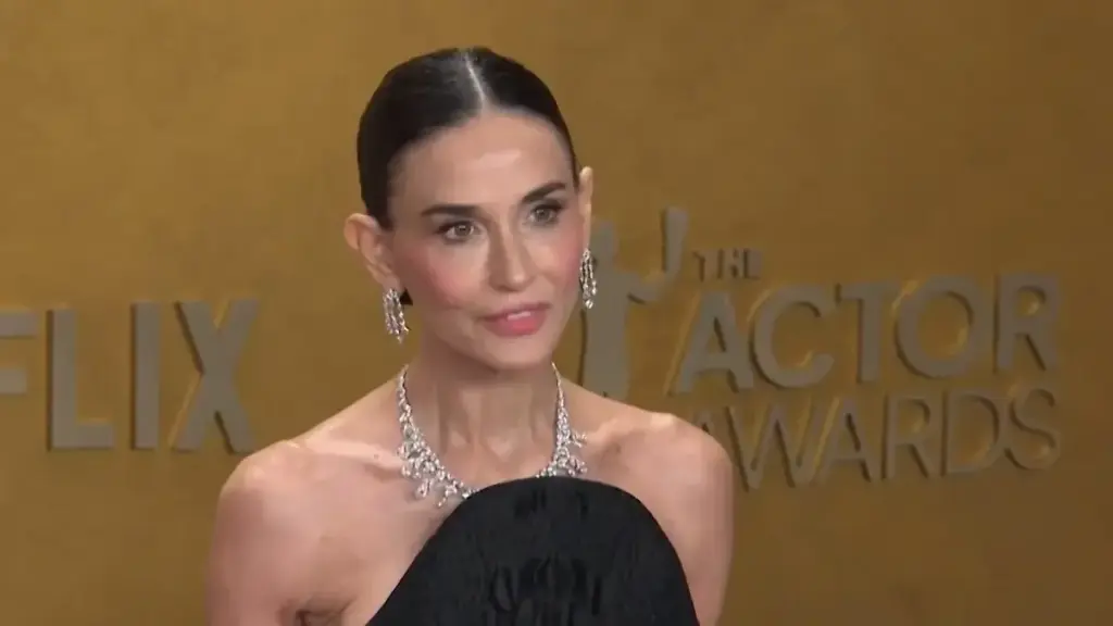 demi moore — DE news