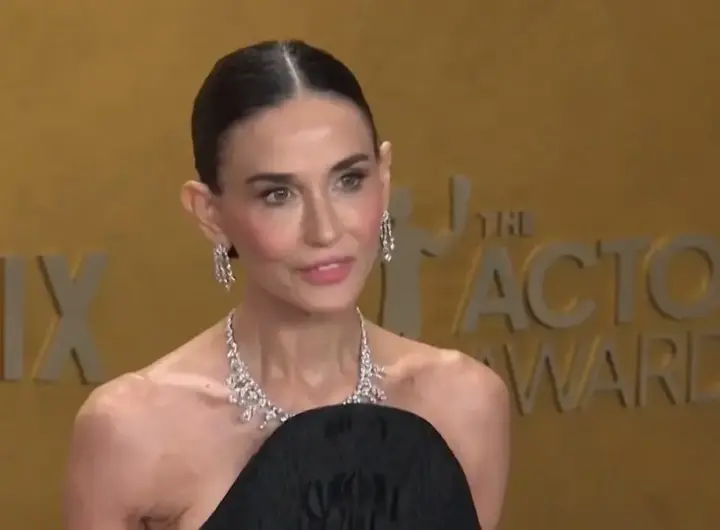 demi moore — DE news