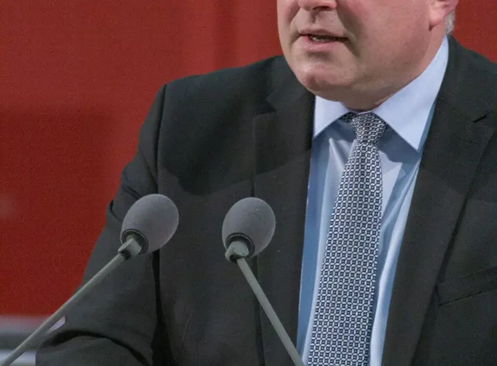 gordon schnieder — DE news