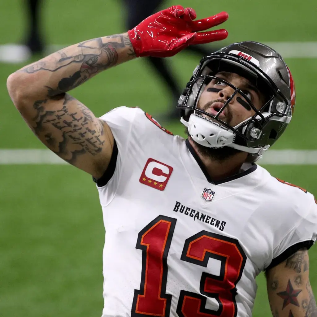 mike evans — DE news