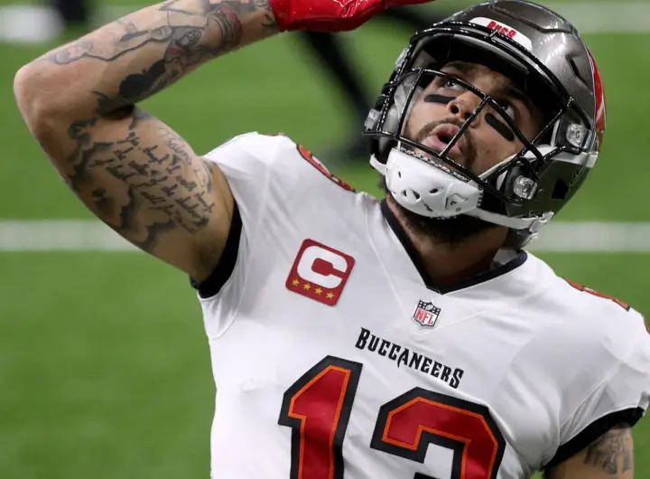 mike evans — DE news