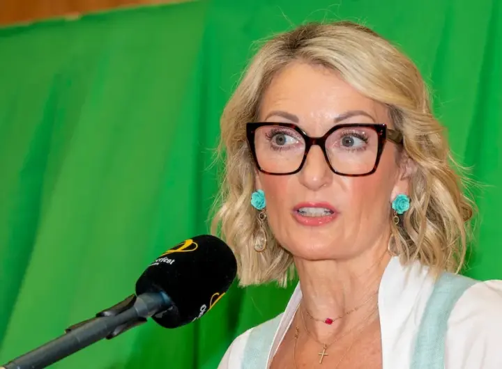 monika gruber — DE news
