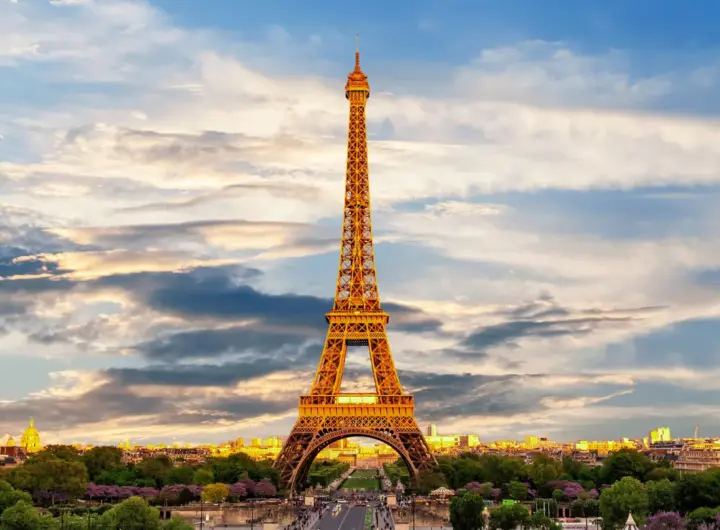 paris — DE news