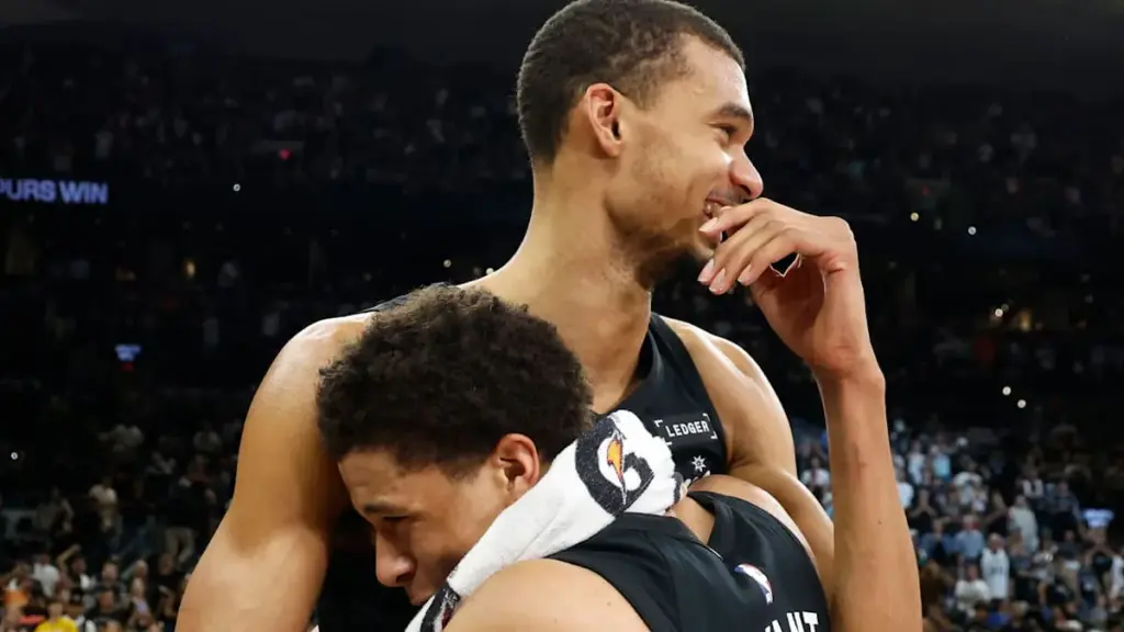 spurs – clippers — DE news