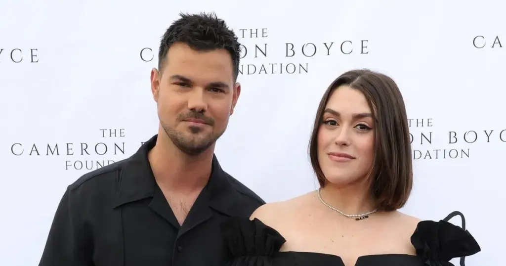 taylor lautner — DE news