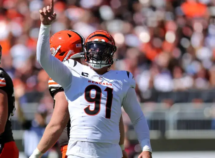 trey hendrickson — DE news