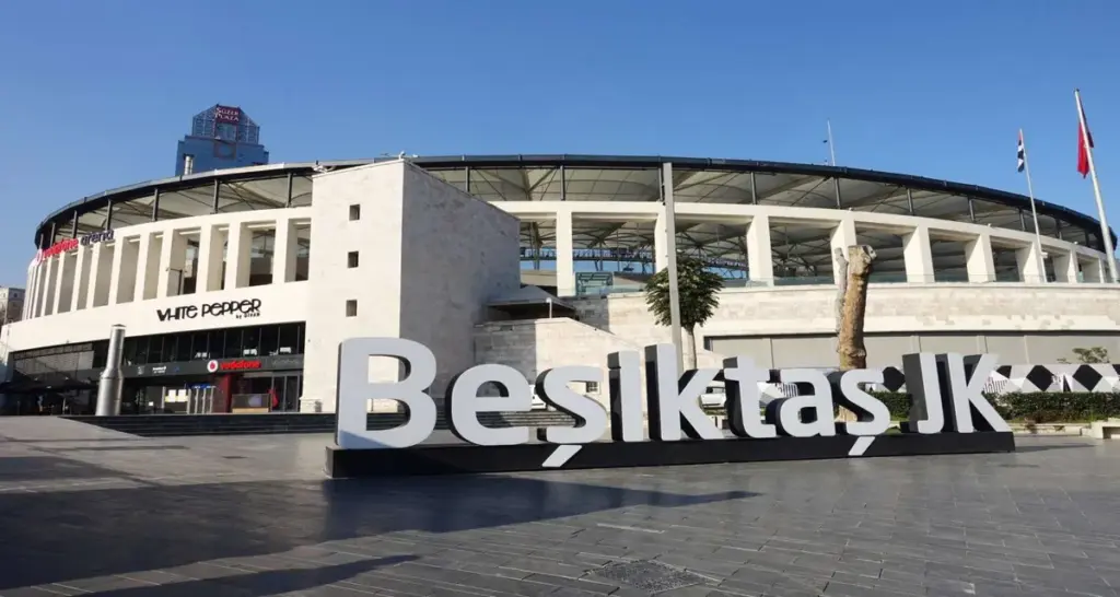 tüpras stadyumu — DE news