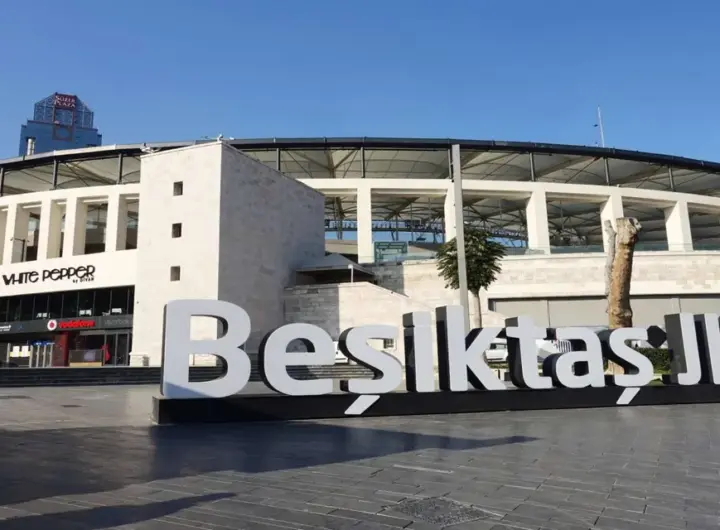 tüpras stadyumu — DE news