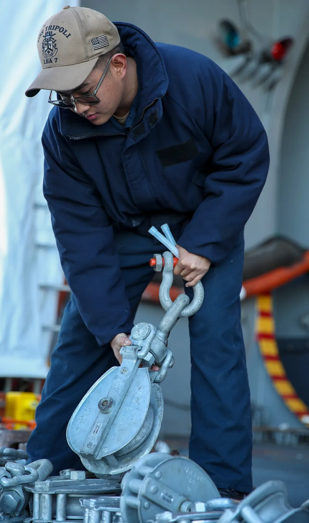 uss tripoli — DE news