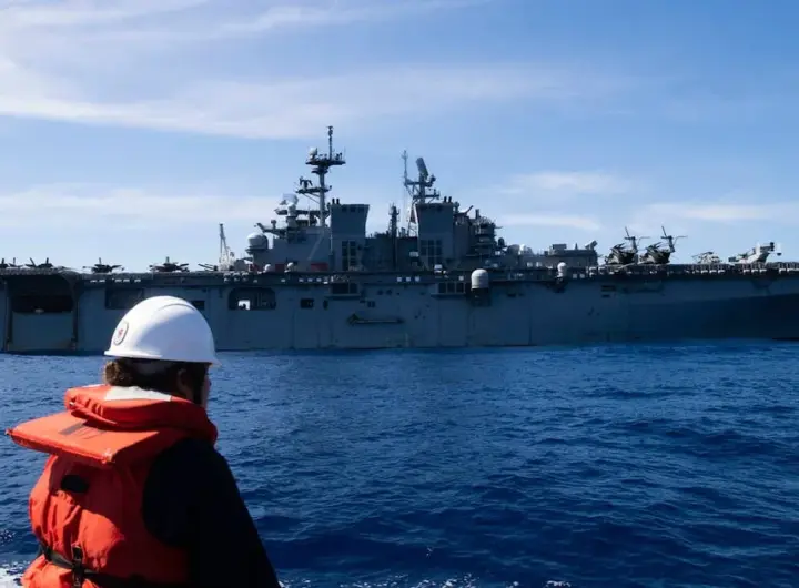 uss tripoli — DE news