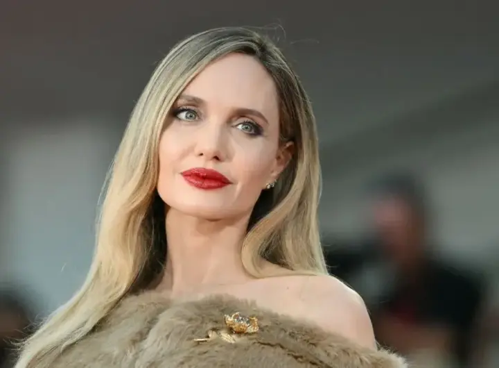 angelina jolie — DE news