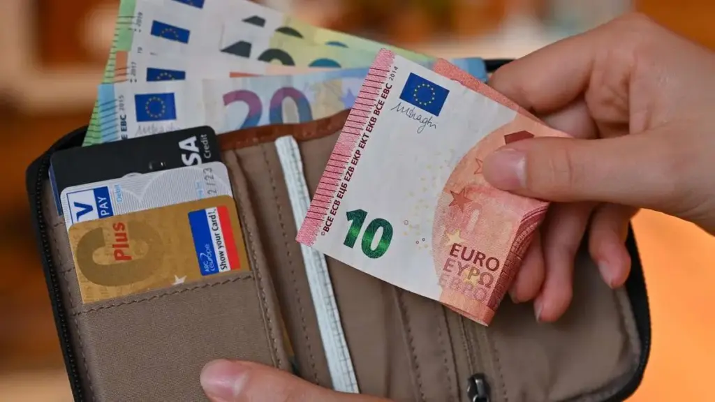 bargeld — DE news