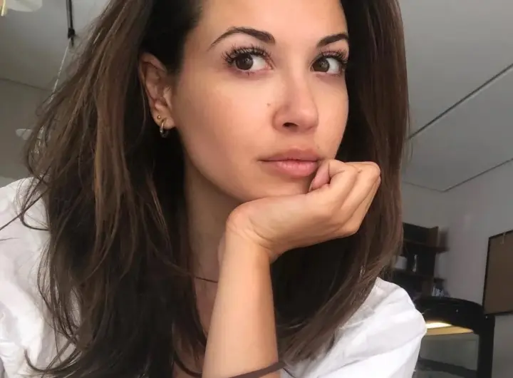 mandy capristo — DE news