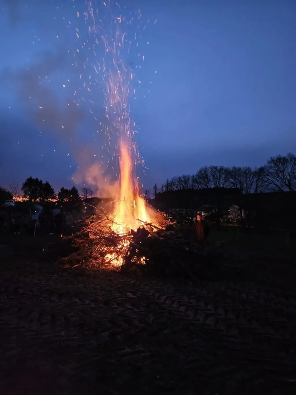obhausen osterfeuer — DE news