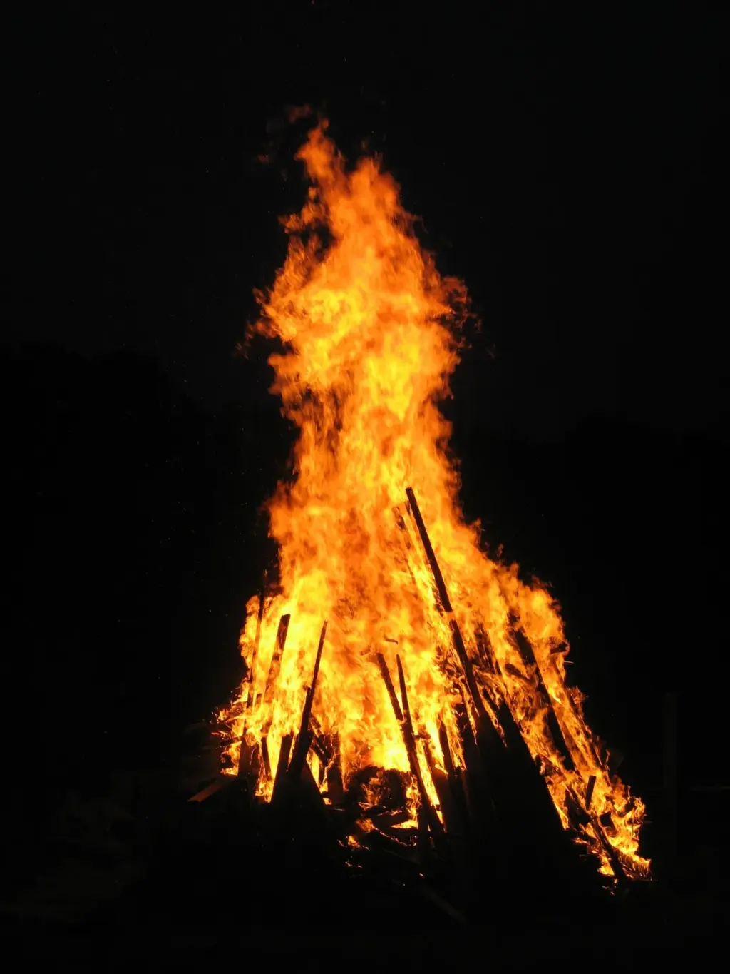 osterfeuer in der nähe — DE news