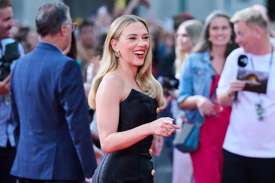 scarlett johansson — DE news