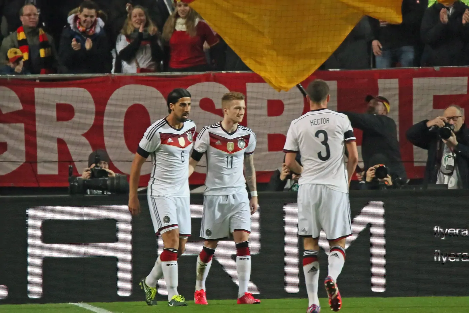 Das DFB-Team 2014 mit weißen Hosen.© imago/Schüler