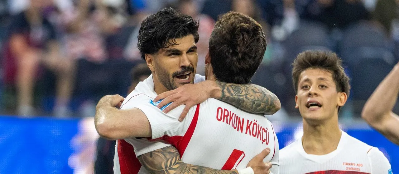 Die Spieler der Türkei jubeln nach einem Tor
