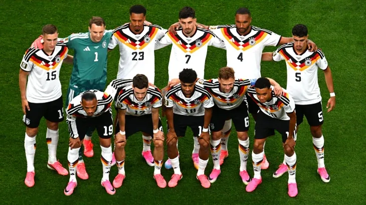 Deutschland beginnt gegen die Elfenbeinküste mit der gleichen Startelf wie im ersten WM-Spiel.