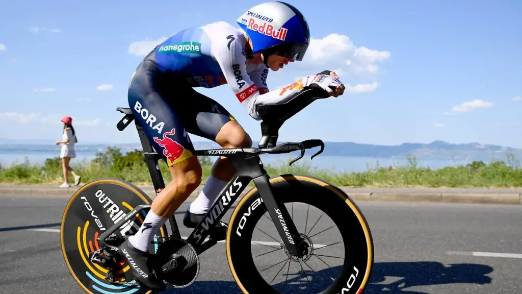 Tour de France: Florian Lipowitz stürzt, muss das Rennen aufgeben - BILD