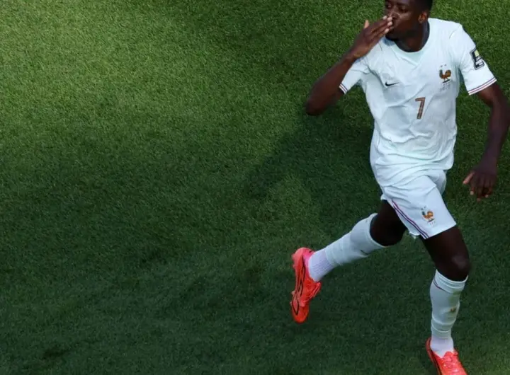Frankreich im WM-Halbfinale! Mbappé trifft und muss verletzt raus - BILD