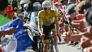 Pogacar gewinnt in Alpe d'Huez: Sieg in Rekordzeit dank fremder Hilfe - sportschau.de
