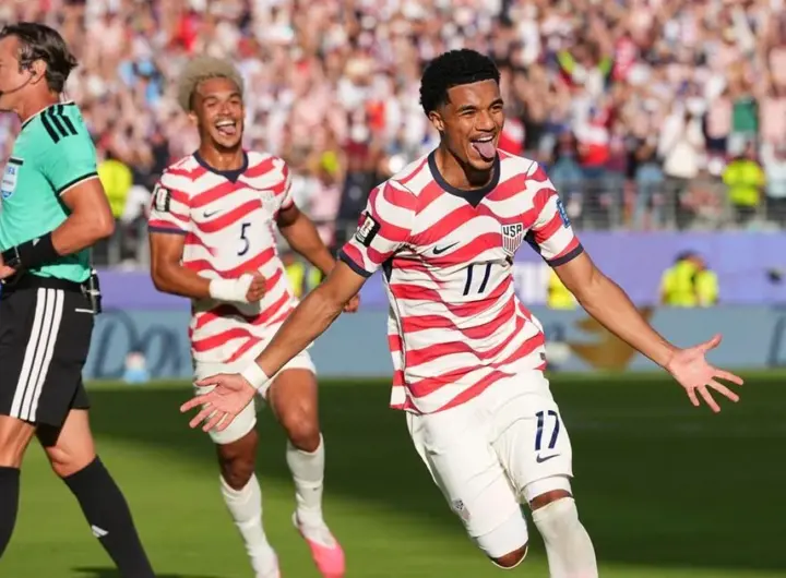 WM 2026: Übler Rot-Tritt! USA-Sieg in Unterzahl - BILD