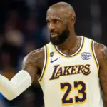 James spielt auf "billig": In der NBA schießt plötzlich ein Giganten-Team aus dem Boden - n-tv.de