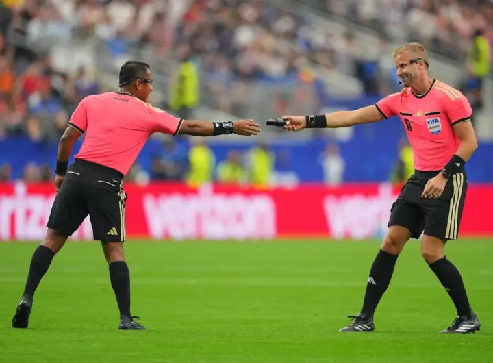 „Unangenehme“ Szene für WM-Schiri im Halbfinale