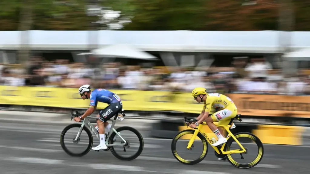 Pogacar schreibt Geschichte bei der Tour de France - BILD