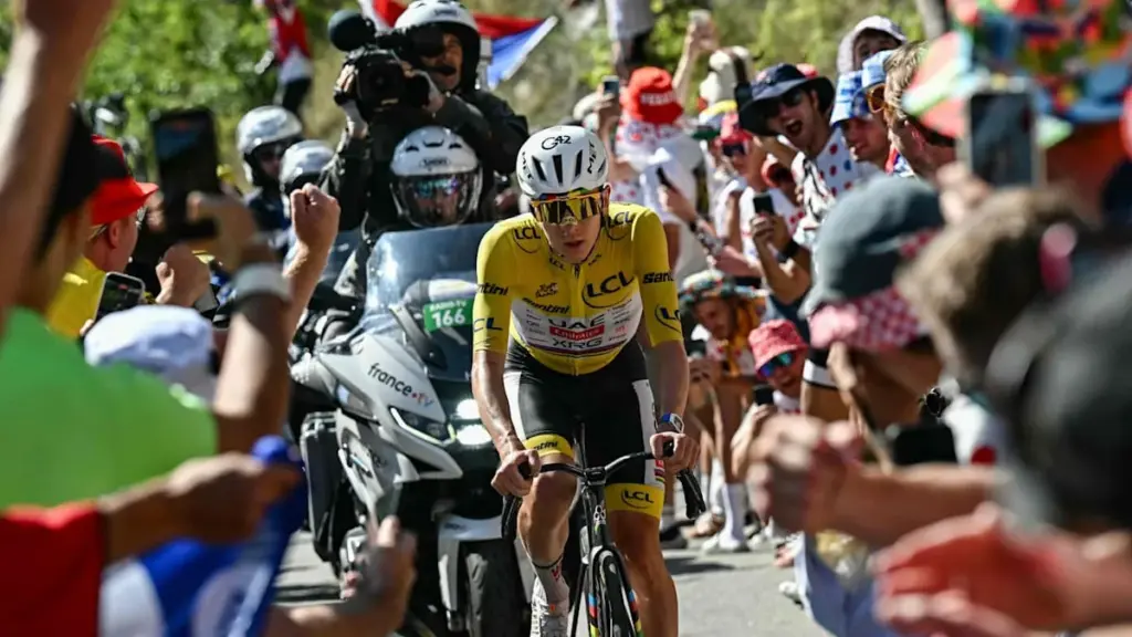 (S+) Tour de France: Tadej Pogačar gewinnt die Kneipenschlägerei auf Rädern
