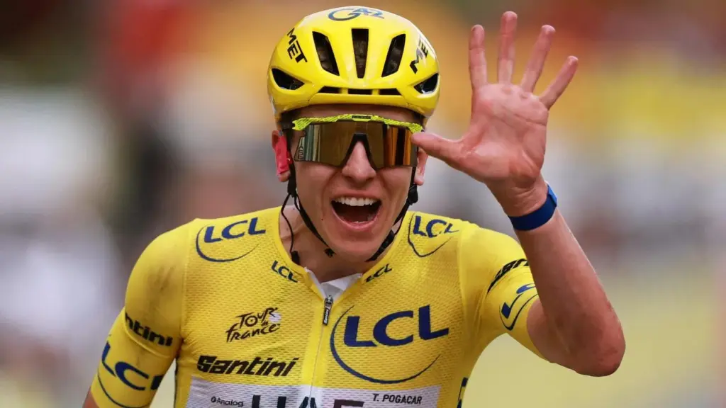 So süß feiert Pogacar seinen 5. Sieg bei der Tour de France - BILD