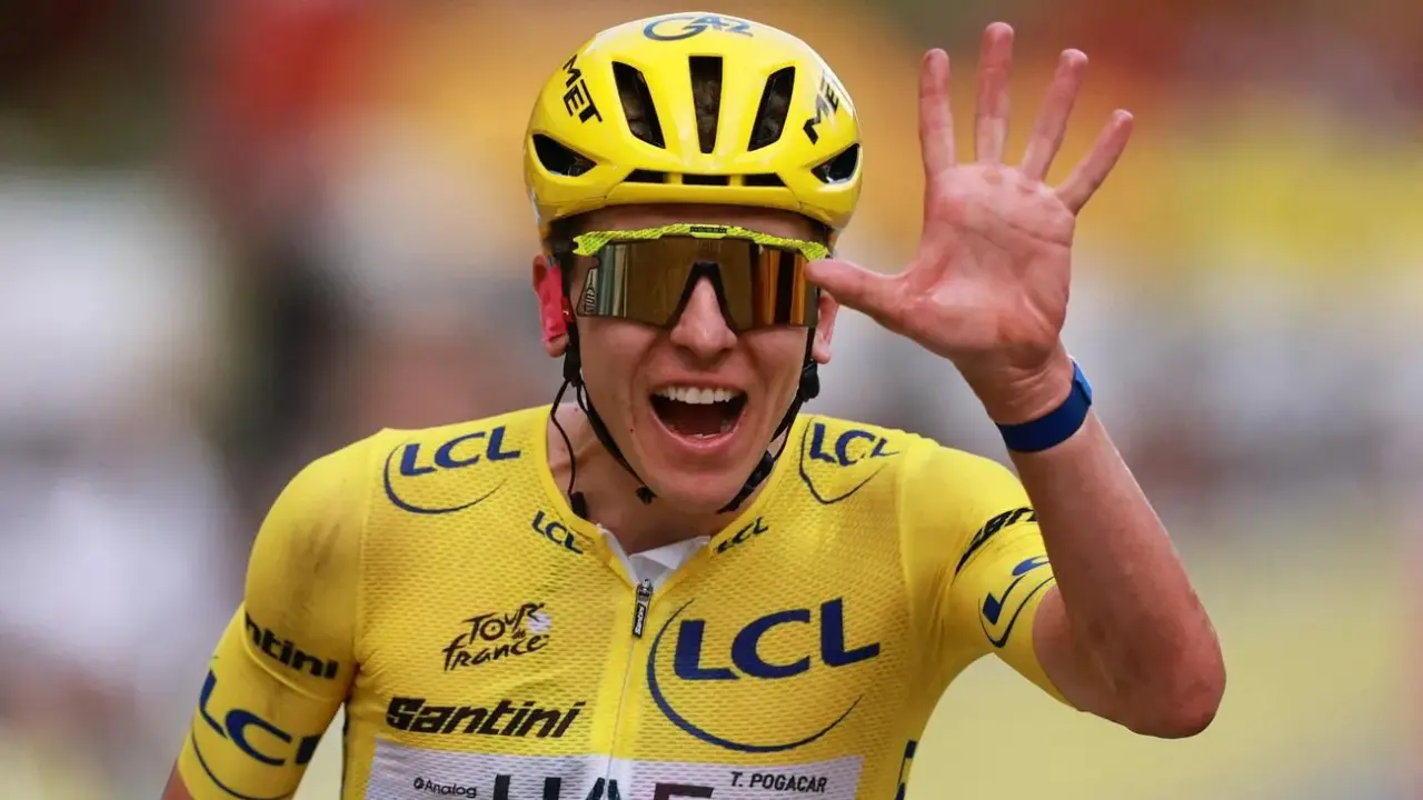 So süß feiert Pogacar seinen 5. Sieg bei der Tour de France - BILD