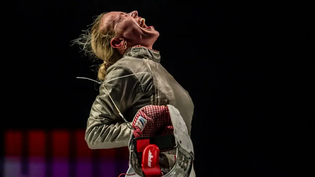 Fecht-WM in Hong Kong: Mit Kampfgeist zu Gold: Larissa Eifler über ihren Weg zum WM-Titel - sportschau.de