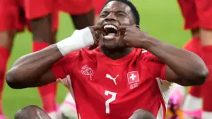 WM 2026: Achtelfinale! Bundesliga-Star Johan Manzambi zaubert die Schweiz weiter - BILD