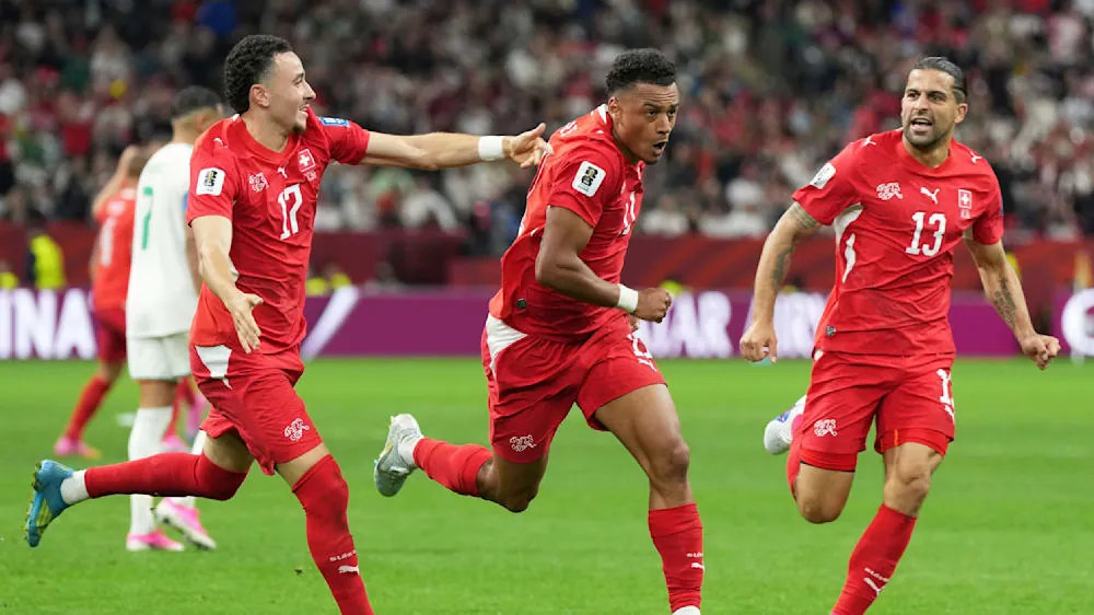 Im Spiel gegen Algerien zeigt die Schweiz einen souveränen Auftritt. Kurz nach der Halbzeitpause erhöht Dan Ndoye auf 2:0. Der Treffer im Video.Quelle:MAGENTA TV