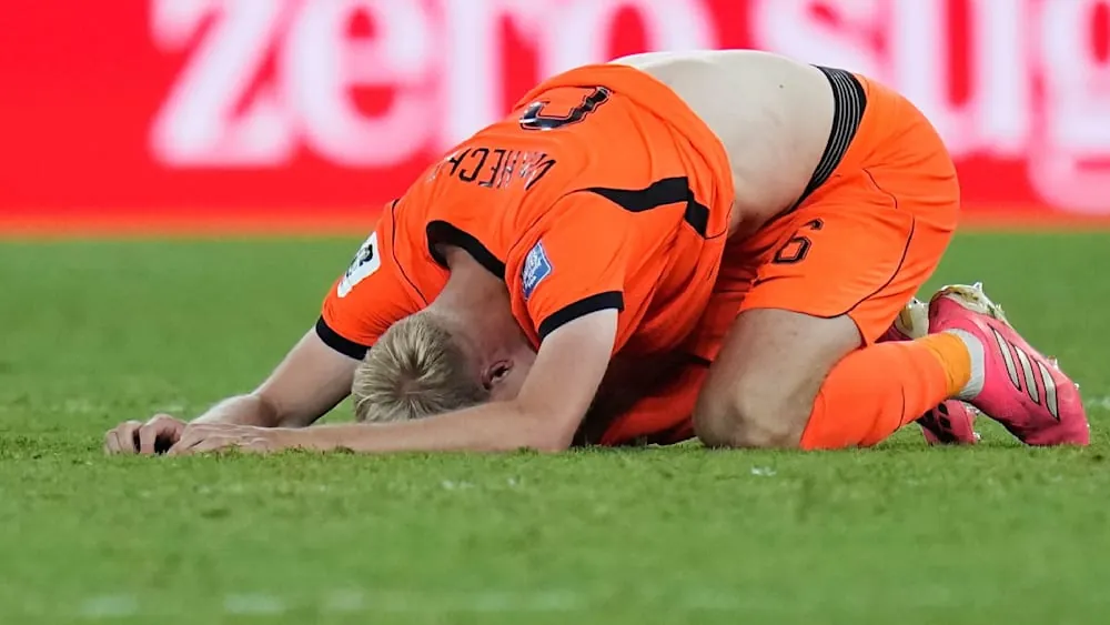 Als nächstes europäisches Top-Team scheiterte auch die Niederlande – ebenfalls im Elfmeterschießen. Die Mannschaft von Oranje-Trainer Ronald Koeman verlor mit 2:3 in der Entscheidung vom Punkt gegen Marokko.Quelle:MAGENTA TV